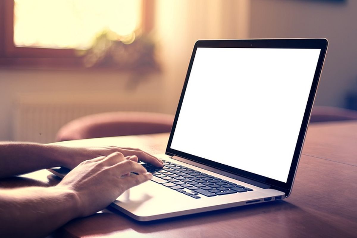 Lonjakan Penggunaan Laptop Lokal di Indonesia: Antara Kebutuhan Kerja dan Kemandirian Teknologi